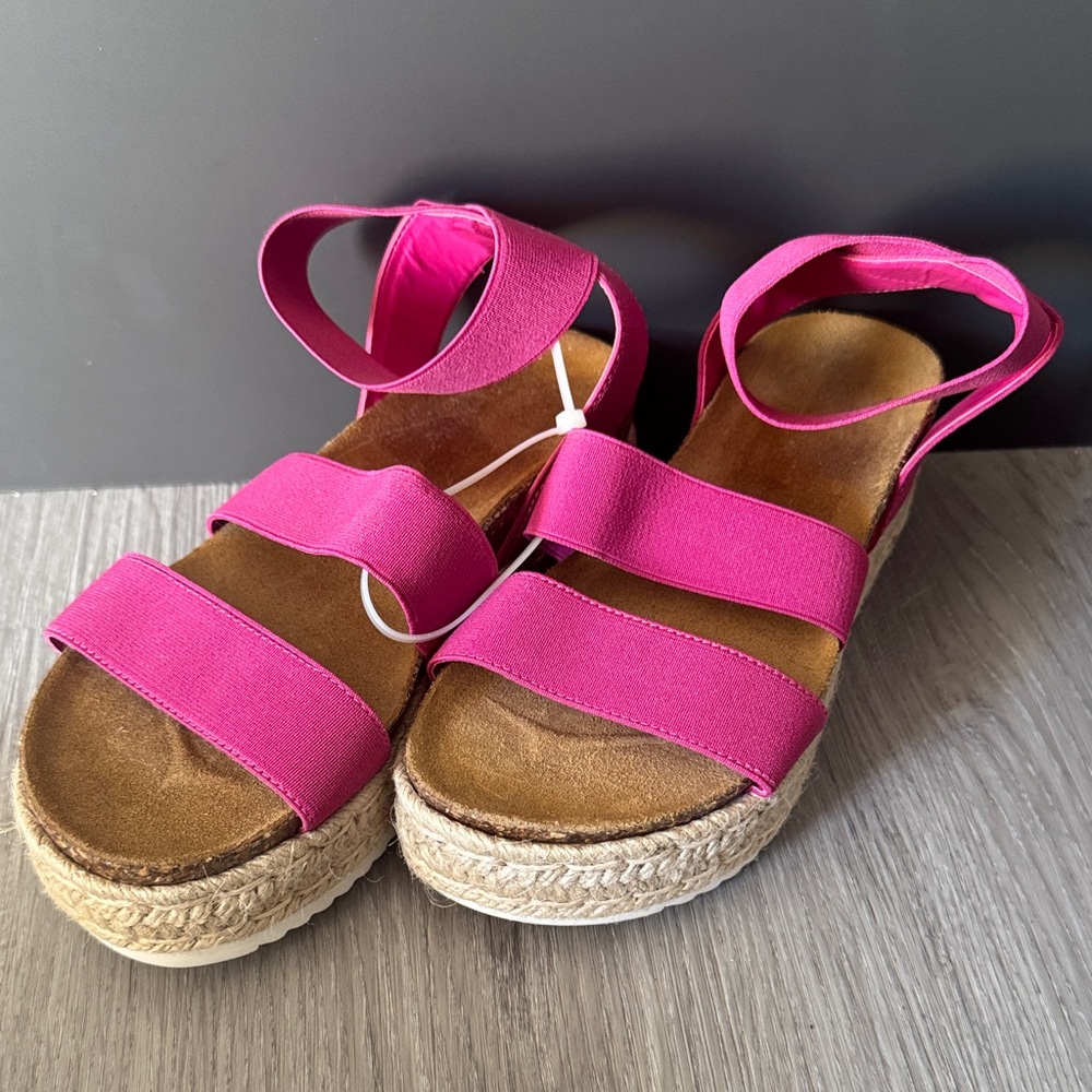 Women's Pink Espadrille Sandals Women’s size 6 New Sample Pair